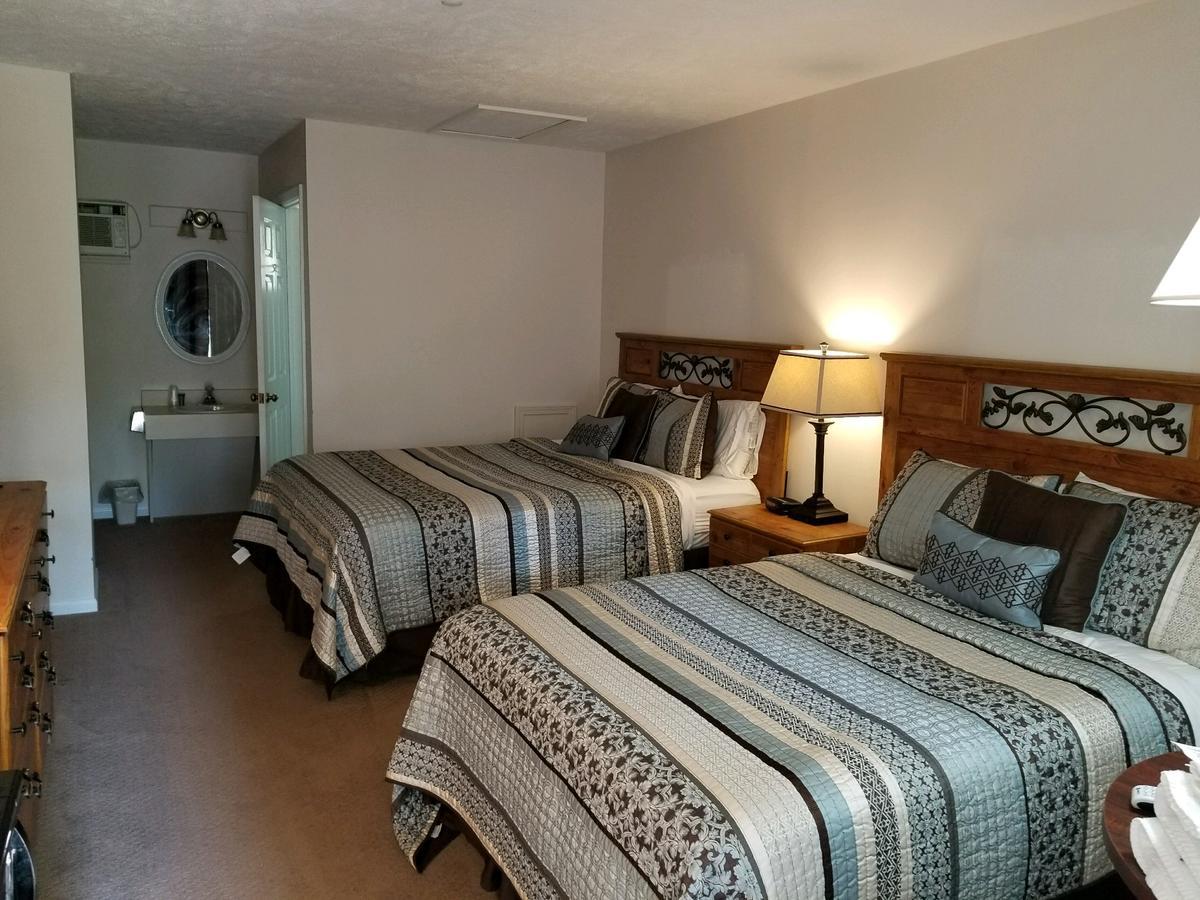 The M-22 Inn Glen Arbor Eksteriør billede