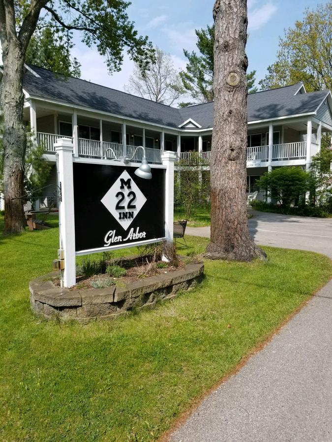 The M-22 Inn Glen Arbor Eksteriør billede